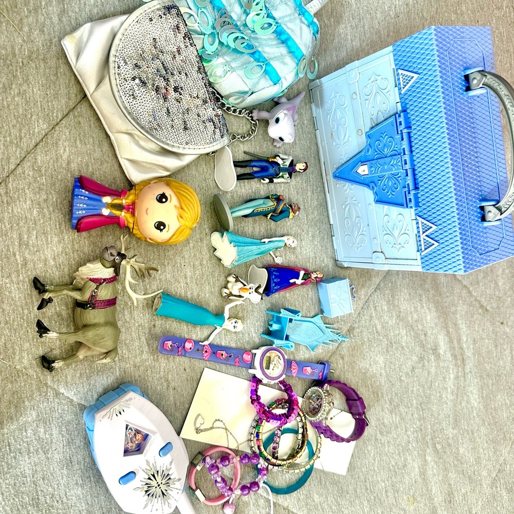 Disney Frozen Toy Set with Blue and Purple Accessories Bundle